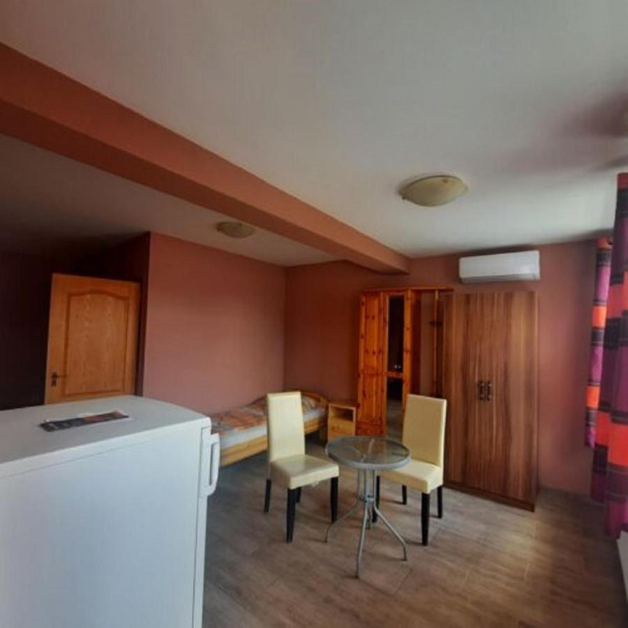 Ikszt Vendeghaz Hotel Davod ภายนอก รูปภาพ