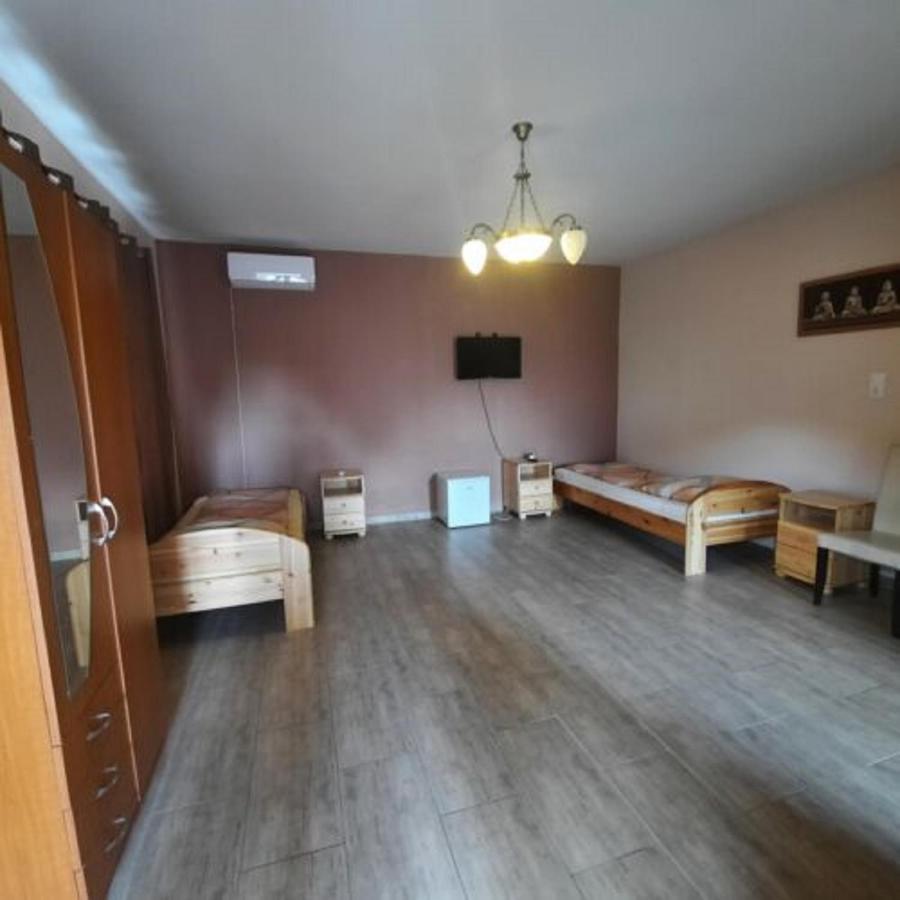 Ikszt Vendeghaz Hotel Davod ภายนอก รูปภาพ